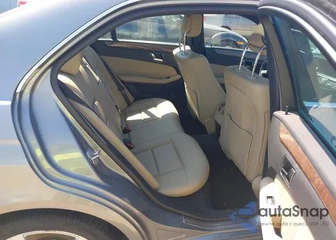 2011 Mercedes-Benz E 350 z USA, uszkodzony, nr VIN WDDHF5GB0BA342590